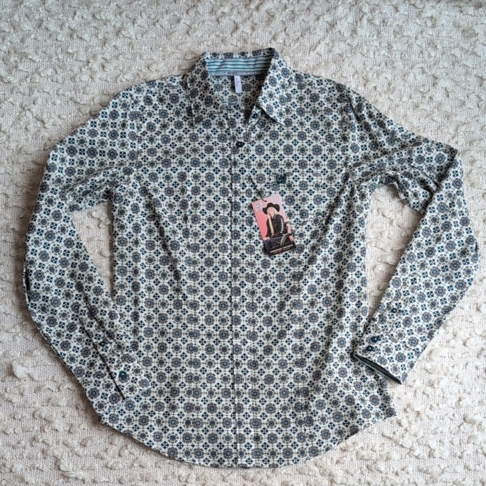 Cinch Women's Blue and White Button Down Shirt